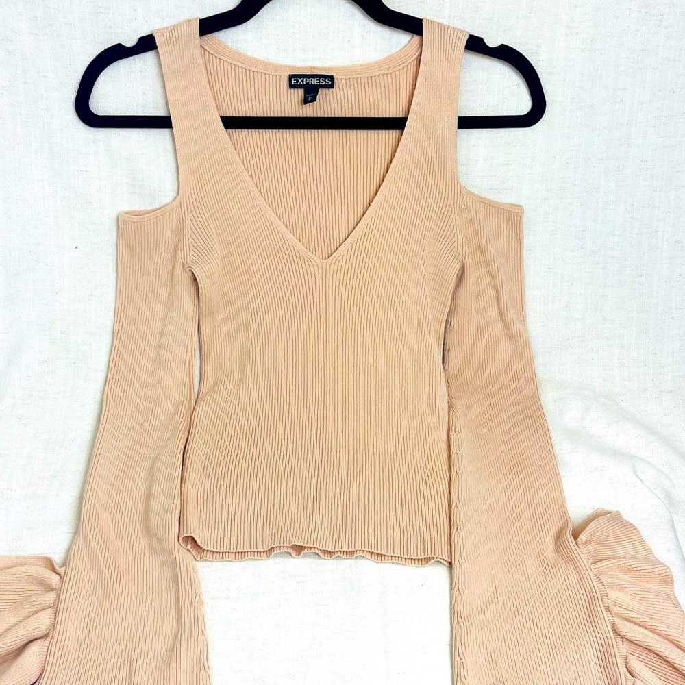 EXPRESS pink mauve bell sleeves with ruffles top SIZE S USED